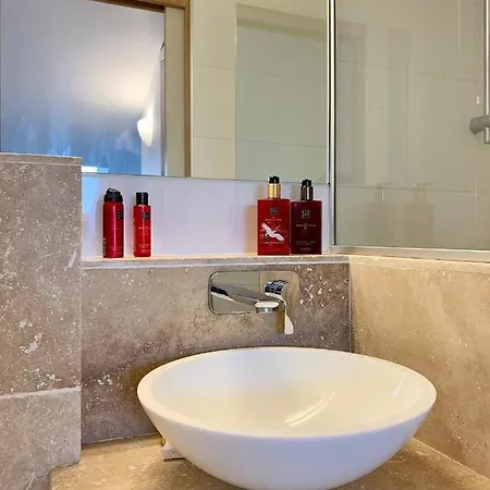 Appartement Studio Cosy Et Moderne Au Coeur D'ajaccio