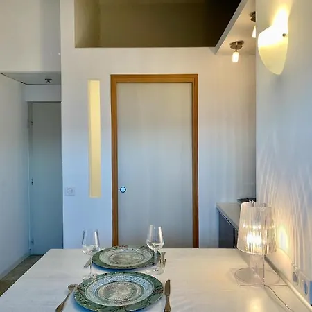 Appartement Studio Cosy Et Moderne Au Coeur D'ajaccio