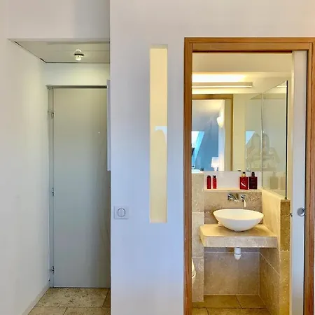 Studio Cosy Et Moderne Au Coeur D'ajaccio Апартаменты *
